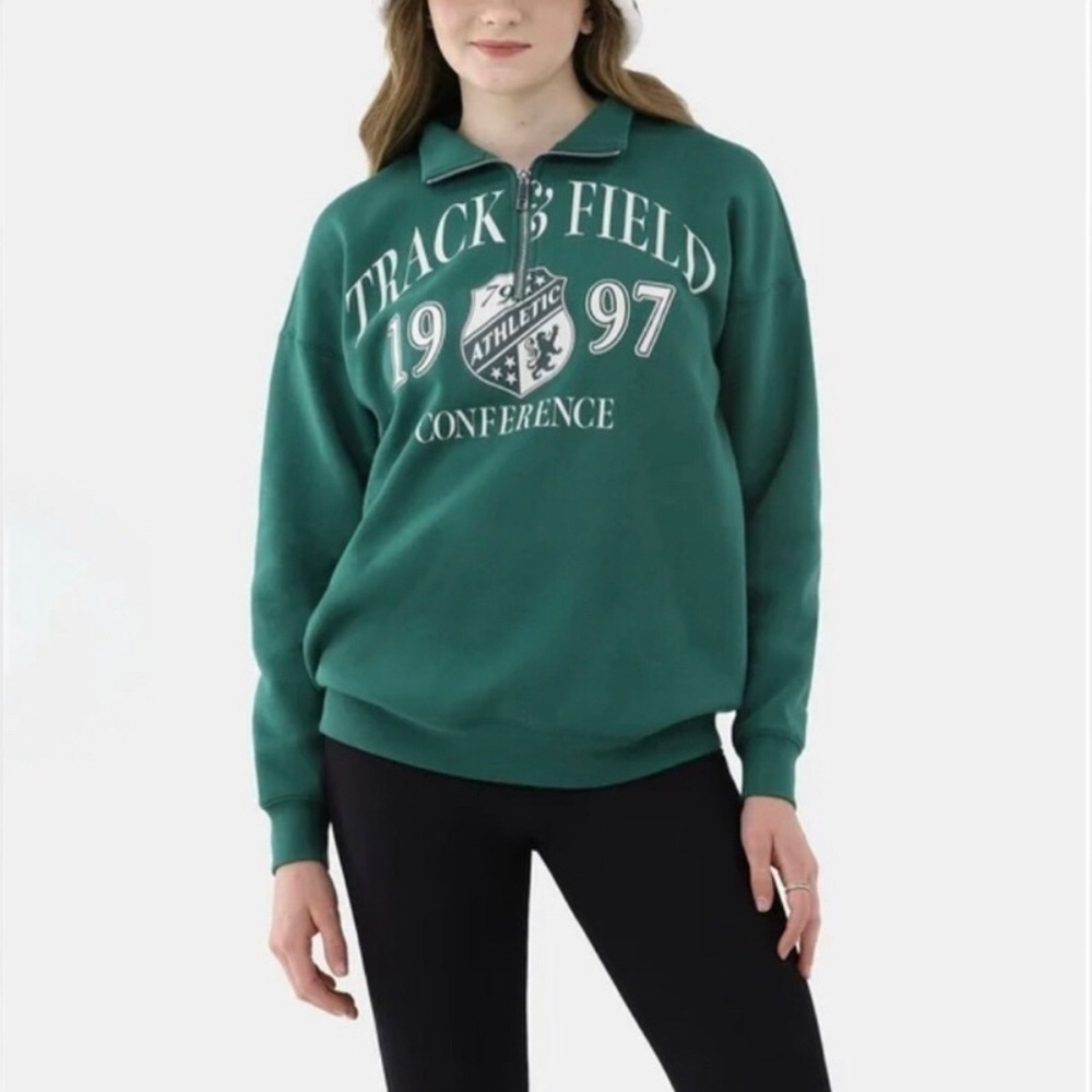 No Boundaries Quarter Zip Graphic Sweatshirt, Women’s and Women’s Size S
